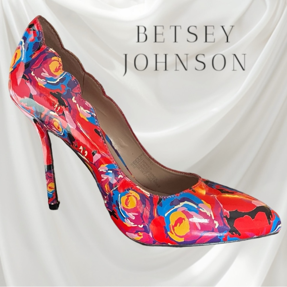 🔥🔥 Betsey Johnson - Floral Print Heels - Red, Blue, Yellow - Size 7.5